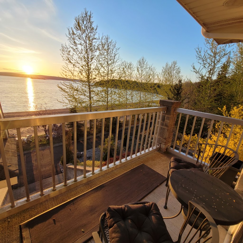 Butterfly Beach House Bed & Breakfast | 230 Old Trunk 1, Deep Brook, NS B0S 1J0, Canada | Phone: (902) 526-2234