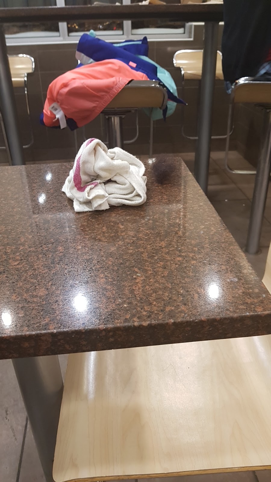 McDonalds | 848 Boulevard de lAnge Gardien N, LAssomption, QC J5W 4M9, Canada | Phone: (450) 589-0229