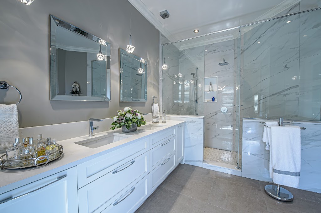 Mélyssa Robert Designer | 16400 Mnt Guénette, Mirabel, QC J7J 2E2, Canada | Phone: (450) 858-3326
