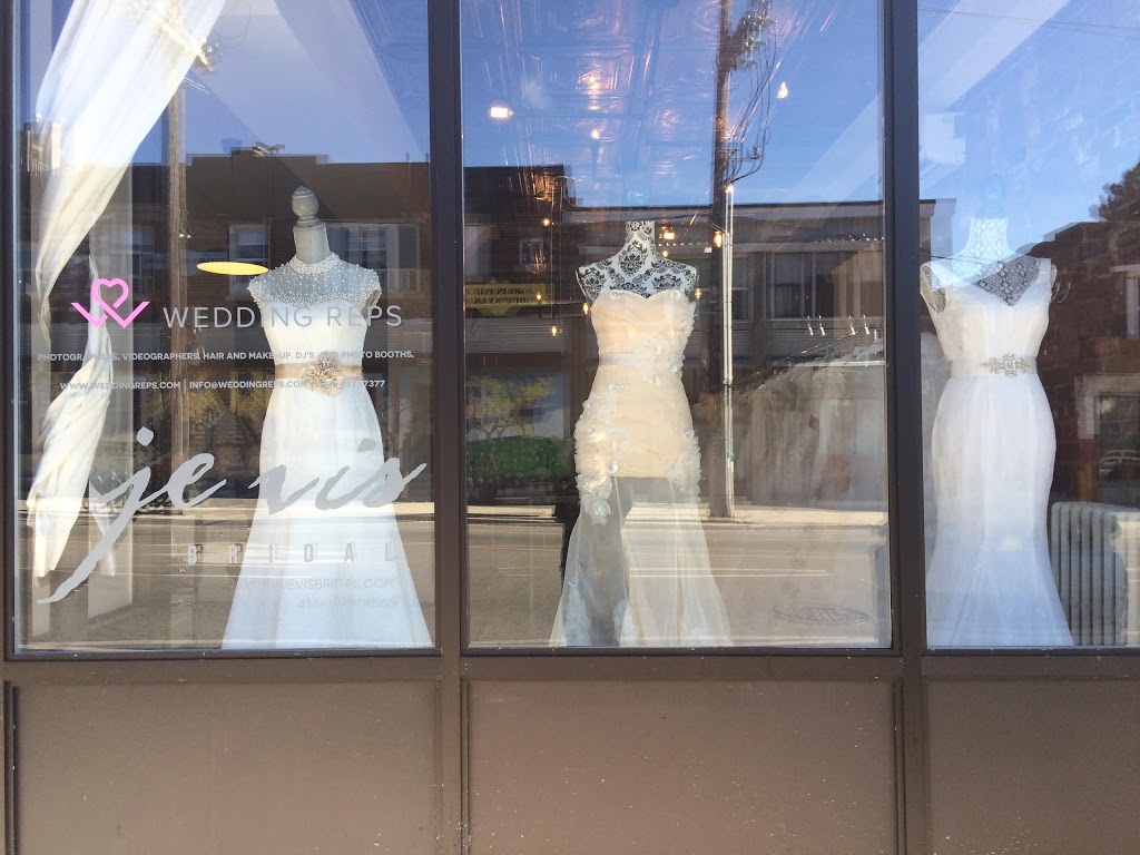 Je Vis Bridal | 243 Greenwood Ave #1, Toronto, ON M4L 2R4, Canada | Phone: (416) 998-4560