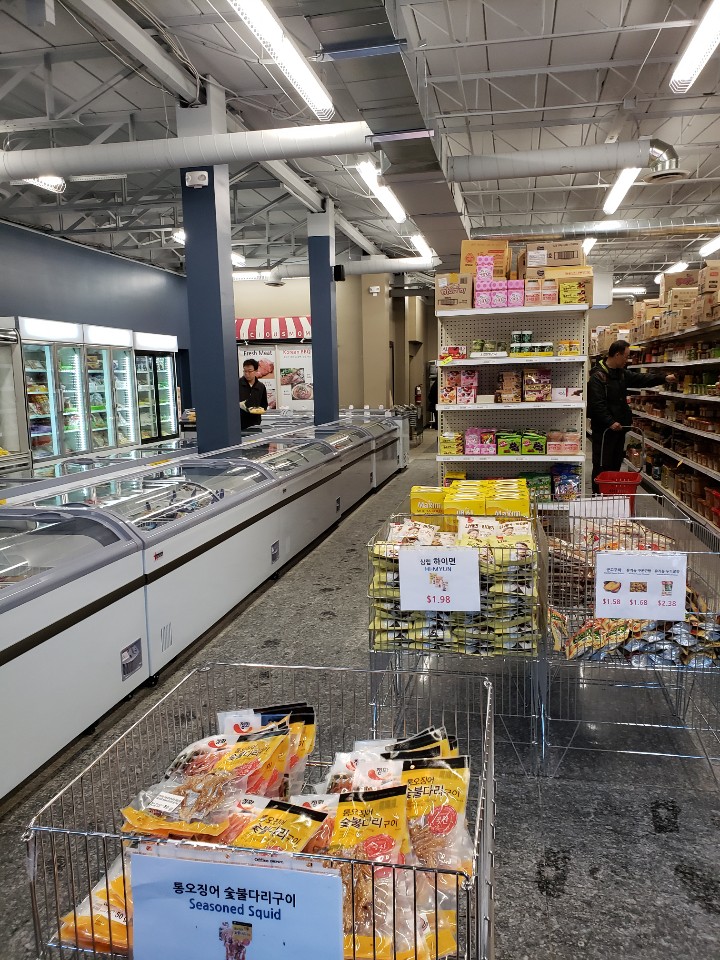 Seoul Mart | 22 Pretoria Ave, Ottawa, ON K1S 1W7, Canada | Phone: (613) 567-9988