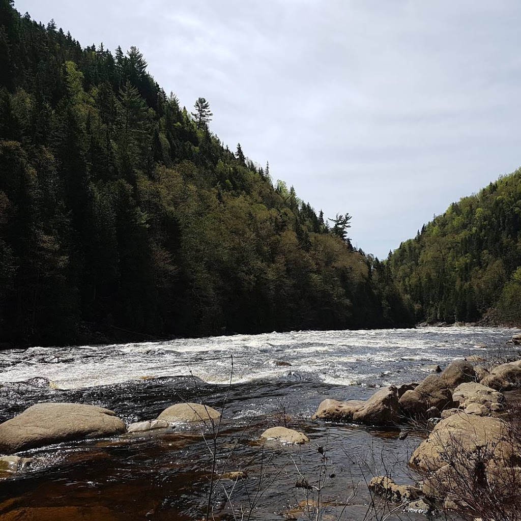 ST FÉRRÉOL LES NEIGES | 110 Rue de la Tourbe, Saint-Ferréol-les-Neiges, QC G0A 3R0, Canada | Phone: (418) 826-2253