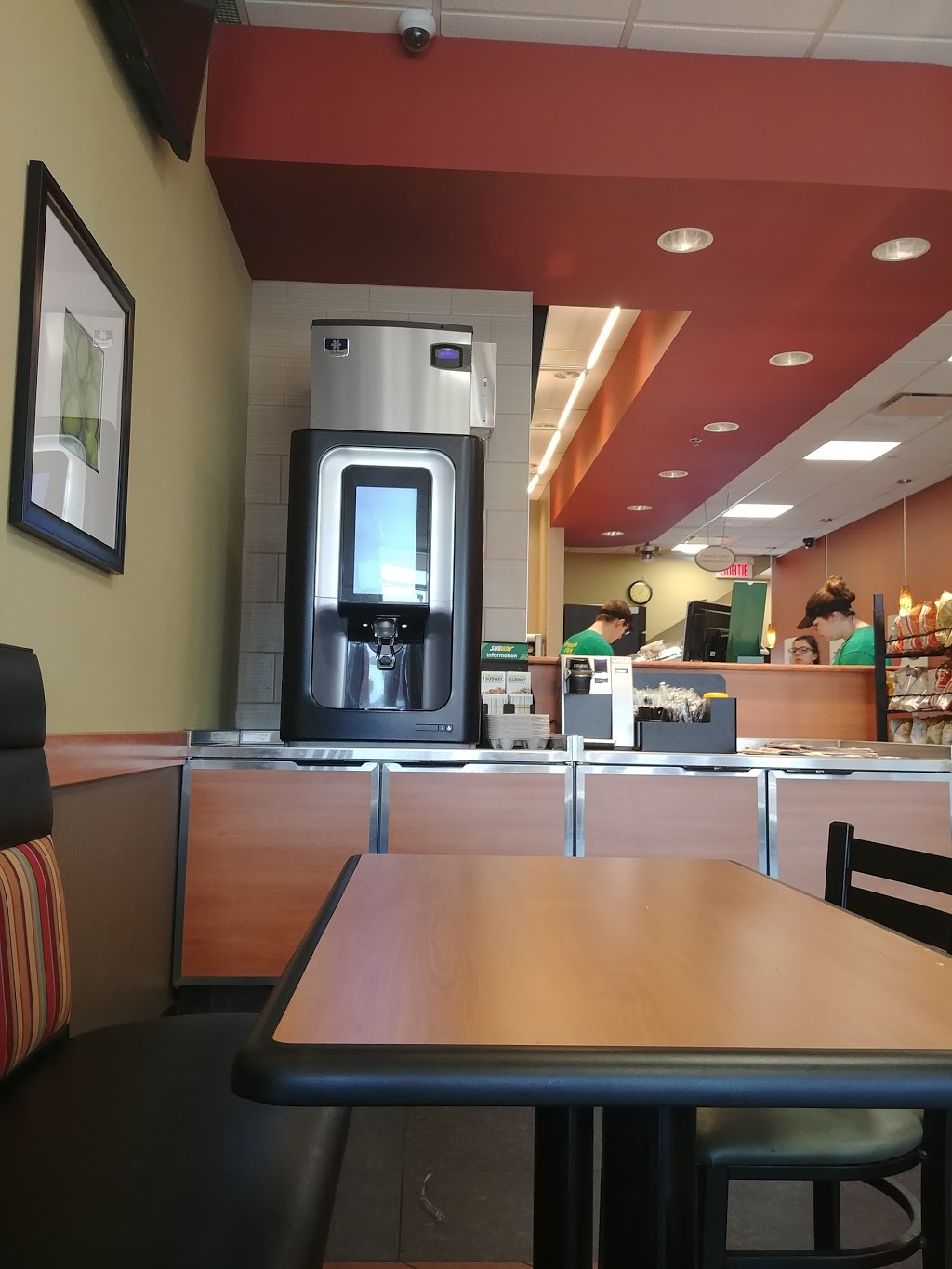 Subway | 250 Rue Jacques Plante # 102, Repentigny, QC J5Y 0H1, Canada | Phone: (450) 582-3333
