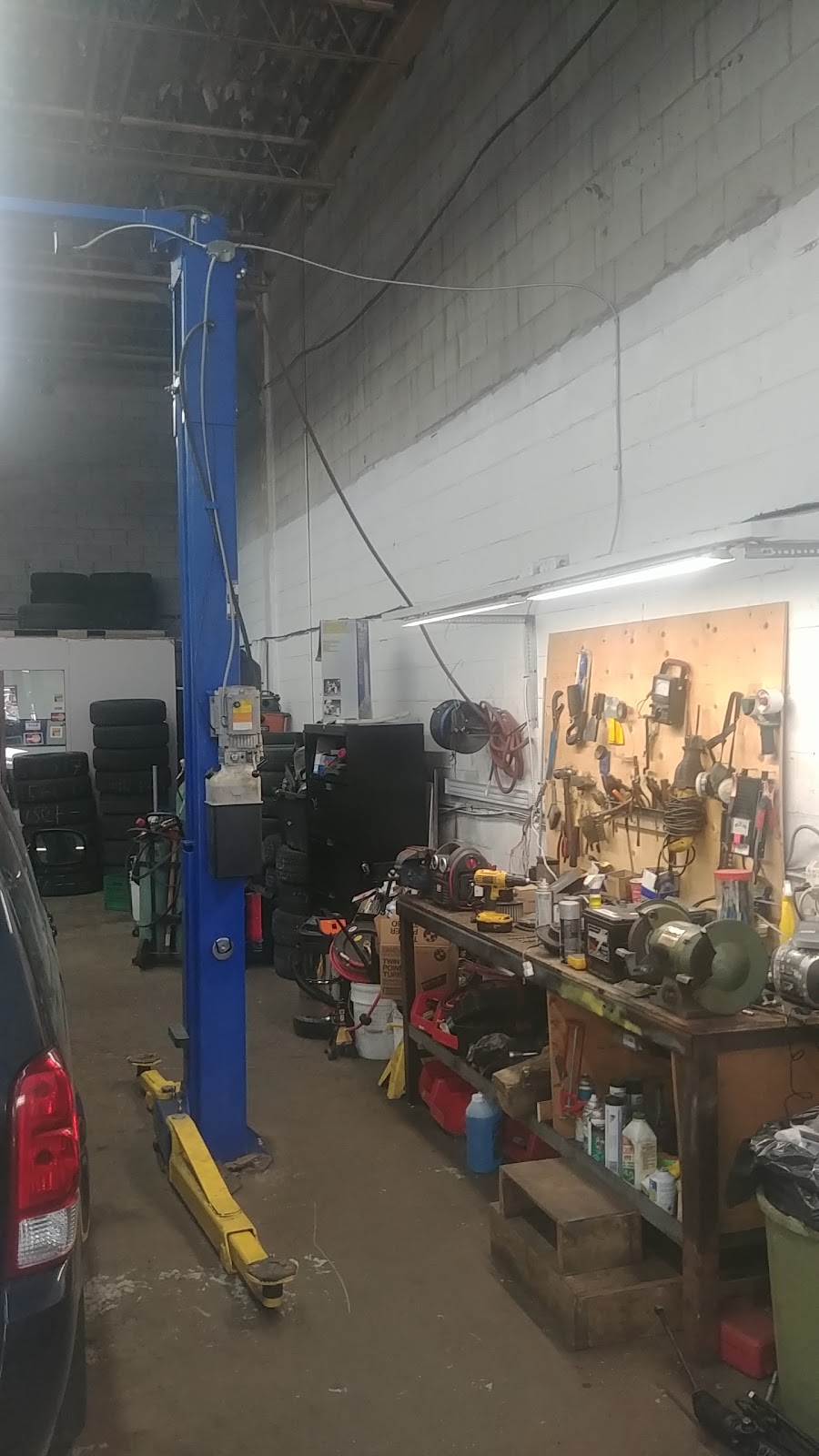 Ikes Auto Repair | 1100 Finch Ave W unit 3B, North York, ON M3J 2E2, Canada