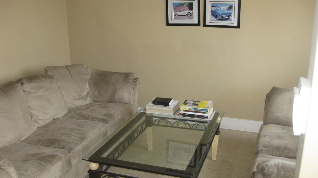Canada Sagh Auto Sales | 1520 Michael St, Ottawa, ON K1B 3S1, Canada | Phone: (613) 261-8145