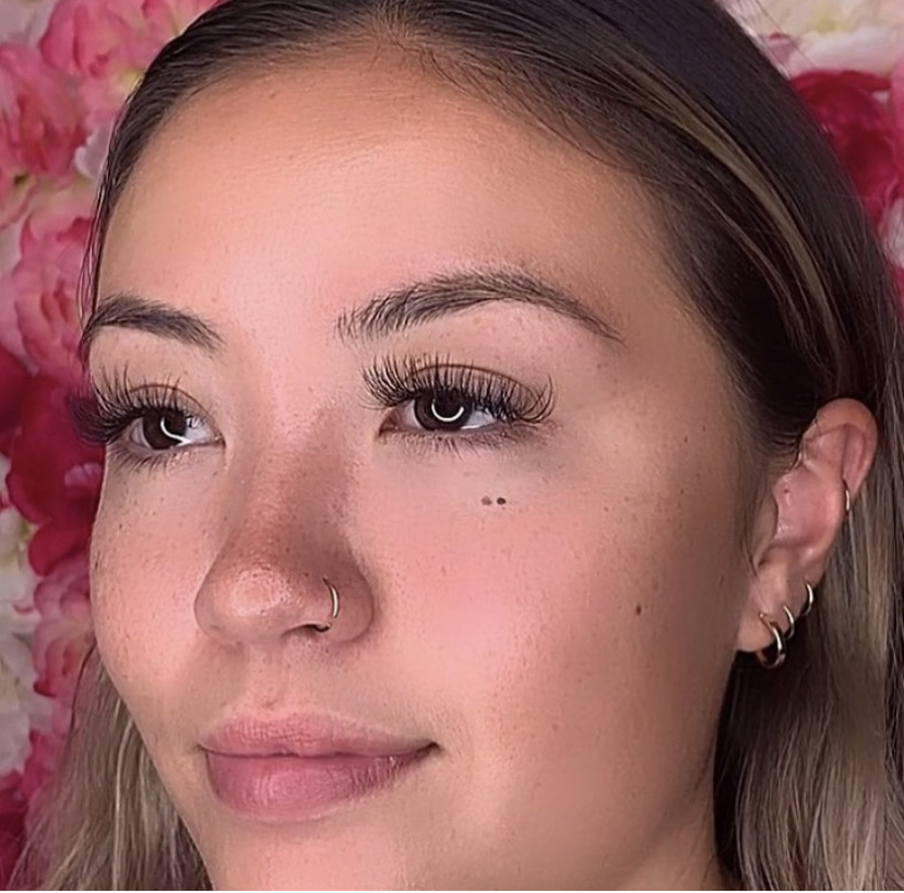 Lash Loft | 230 11th St E, North Vancouver, BC V7L 2G7, Canada | Phone: (778) 886-6616