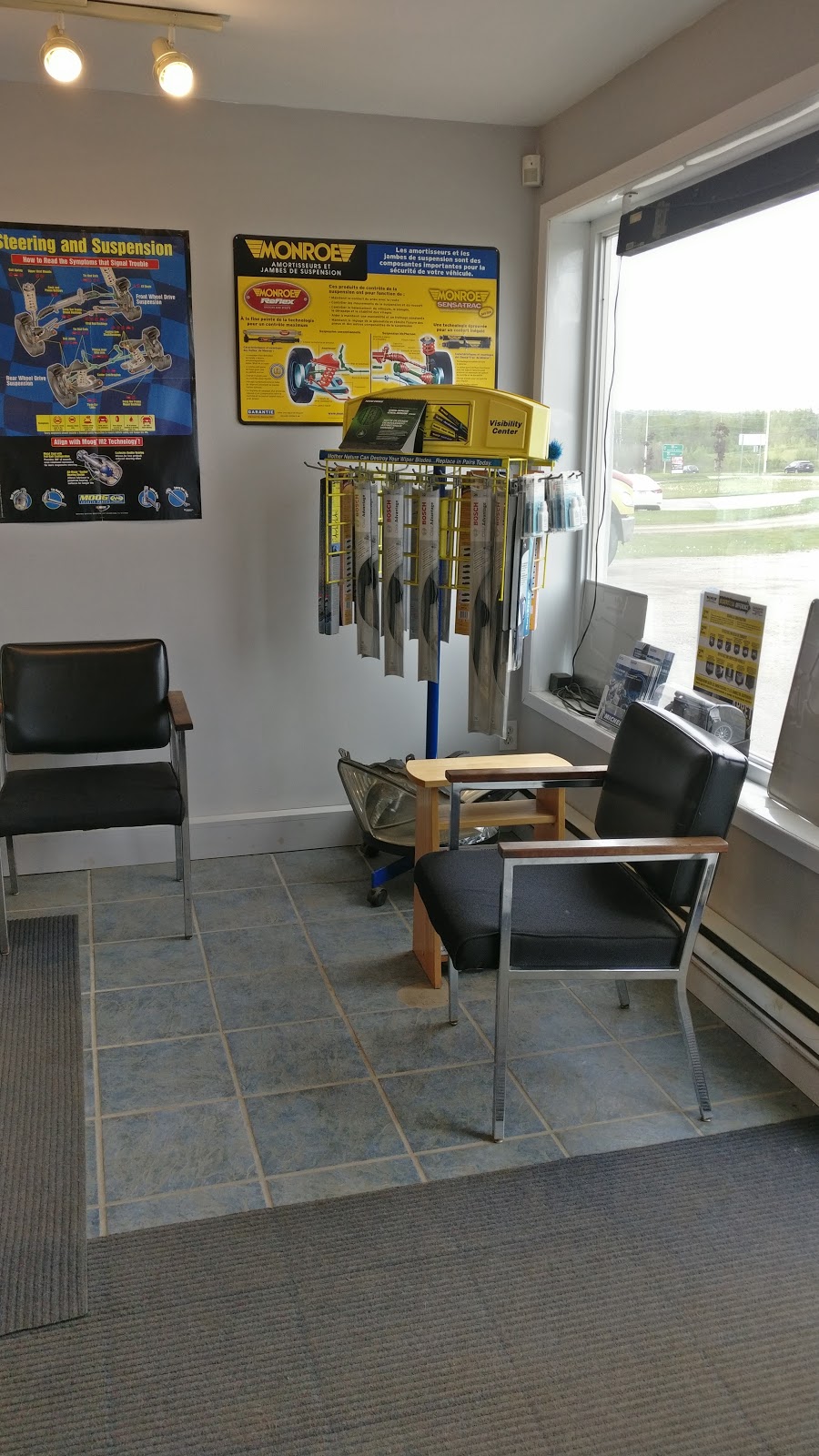 Centre Autos Max | 2590 12e Avenue N, Sherbrooke, QC J1H 5H3, Canada | Phone: (819) 346-3898