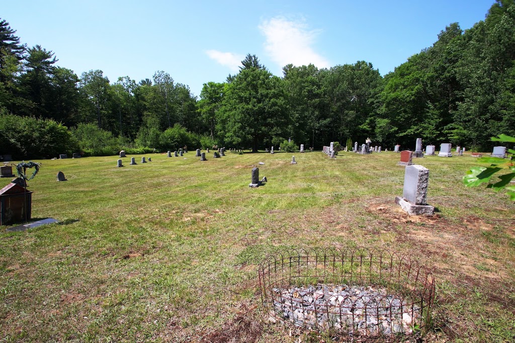 Pioneer Lutheran Cemetery | 2022-2112, Muskoka District Road 13, Kilworthy, ON P0E 1G0, Canada | Phone: (705) 687-5106