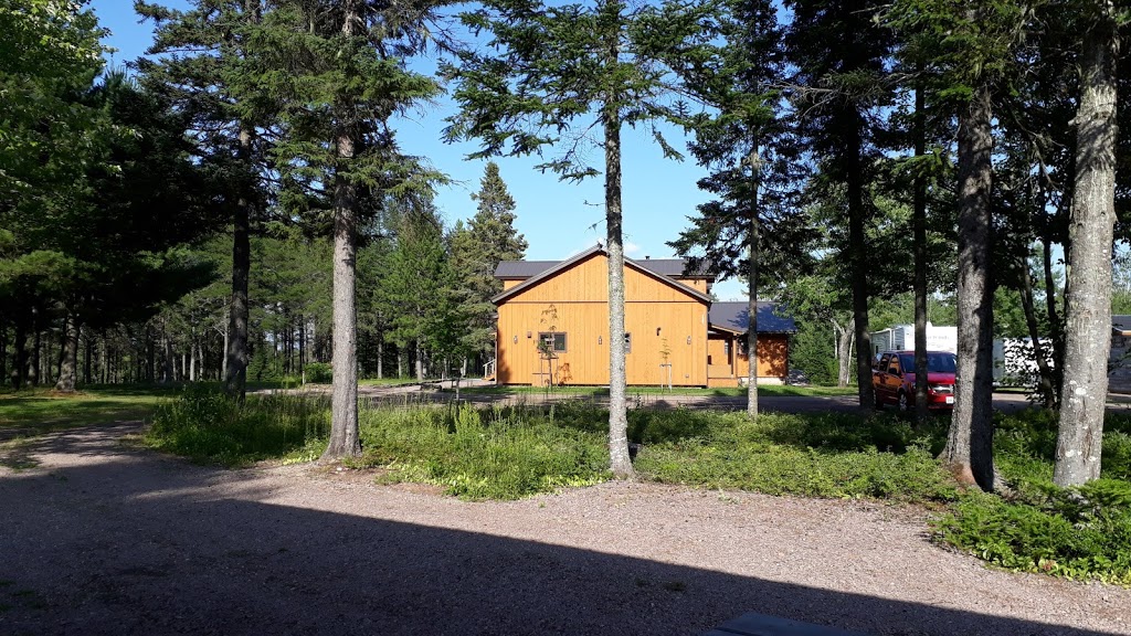 Pioneer Lodge & Log Cabins | 410 Cumberland Bay South Rd, Cumberland Bay, NB E4A 3E3, Canada | Phone: (506) 339-6458