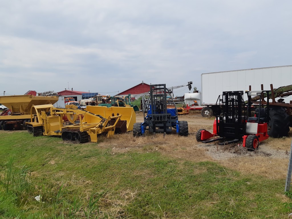 Machineries et Pneus Rosaire Thériault | 1441 Boulevard Saint Laurent E, Louiseville, QC J5V 2L4, Canada | Phone: (819) 228-8426