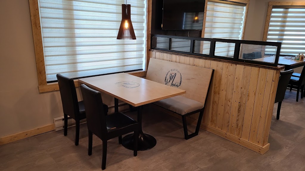 Resto-Bar/ Motel Le Barillet | 75 Rue du Seigneur-Côté, LIsle-Verte, QC G0L 1K0, Canada | Phone: (581) 648-8999