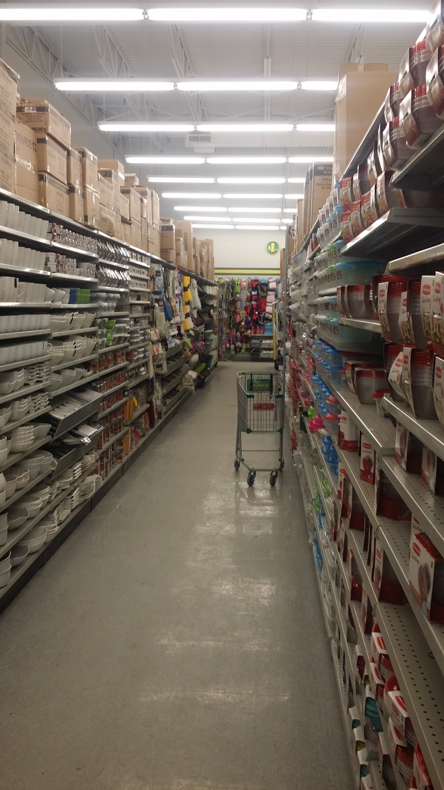 Dollarama | Place Major, 5333 Boulevard Laurier, Terrebonne, QC J7M 1W1, Canada | Phone: (450) 477-3434