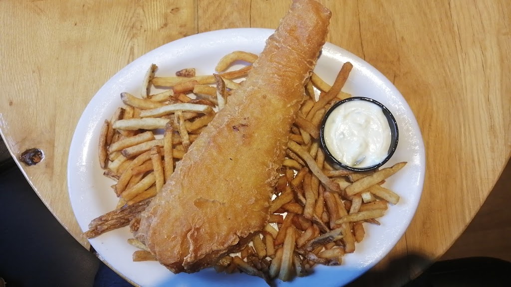 Four Crowns Restaurant & Bar | 1030 McPhillips St, Winnipeg, MB R2X 2K7, Canada | Phone: (204) 589-7314