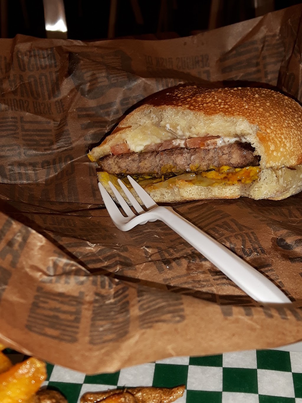 Big Smoke Burger | 261055 Crossiron Blvd, Rocky View No. 44, AB T4A 0G3, Canada | Phone: (403) 971-1927