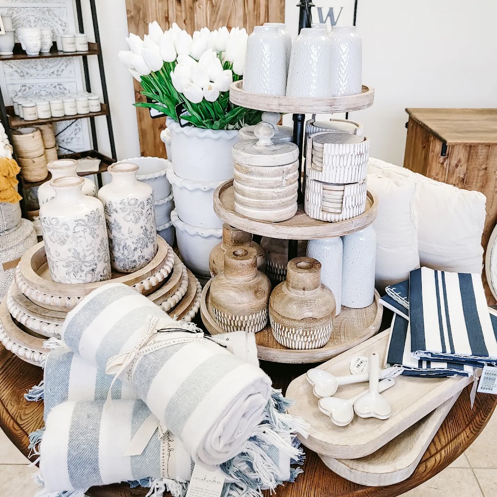 White Willow Loft | 351 Kent St W, Lindsay, ON K9V 2Z7, Canada | Phone: (705) 320-9292