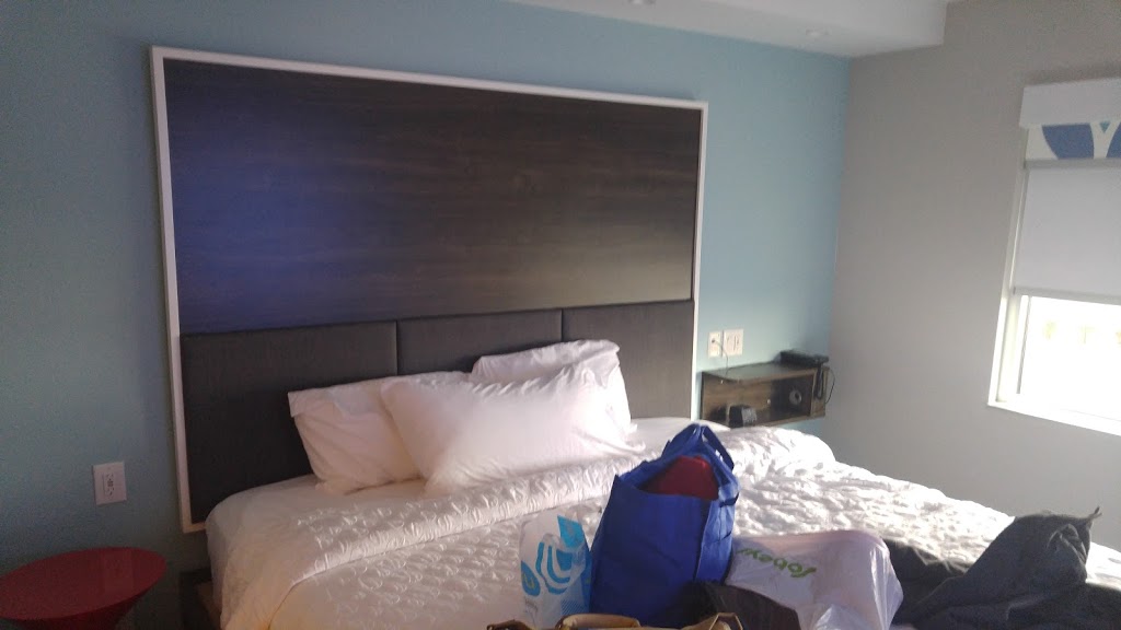 Tru by Hilton Edmonton Windermere | 6025 Andrews Way, Edmonton, AB T6W 1A4, Canada | Phone: (780) 752-8781