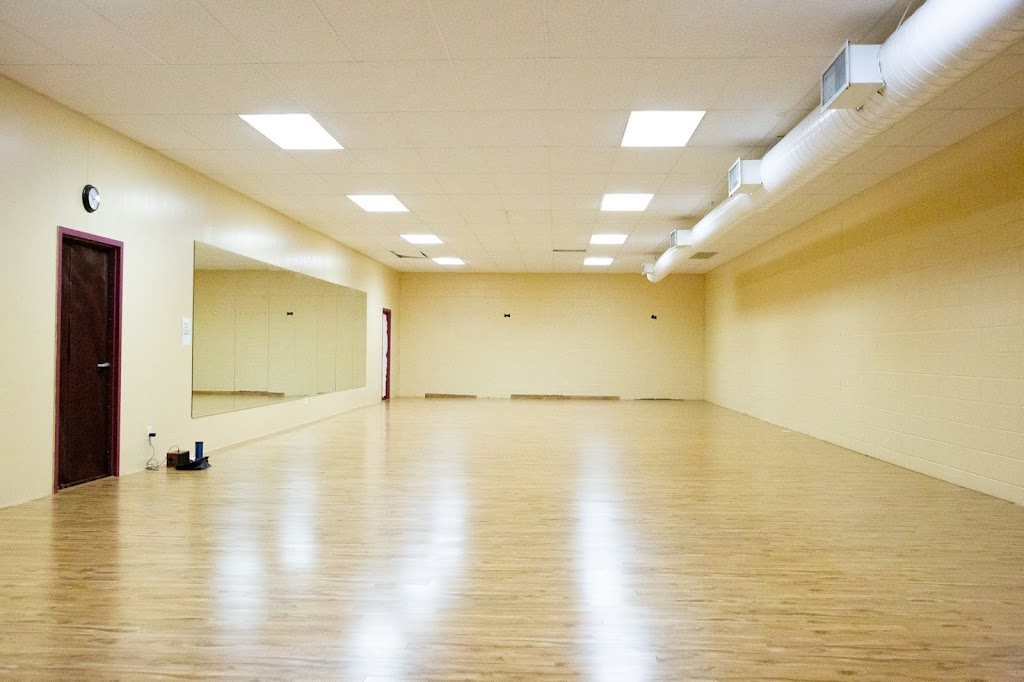 Susan Whitelock Dance Studio | 80 Edward St S, Arnprior, ON K7S 3W4, Canada | Phone: (613) 622-2427