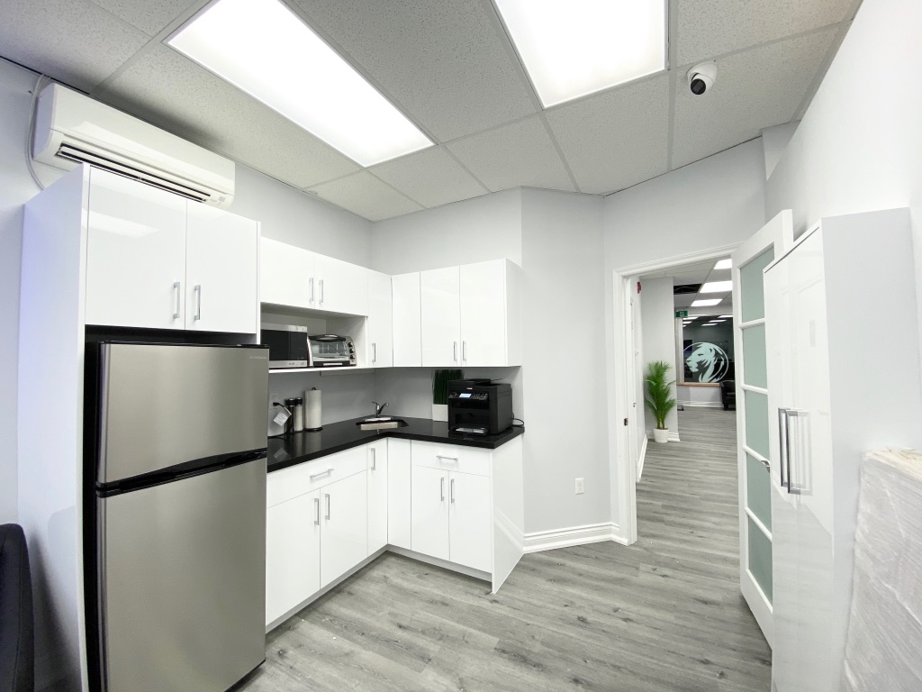 Royal York Property Management - Oshawa | 90 Simcoe St N, Oshawa, ON L1G 4S2, Canada | Phone: (905) 674-8128