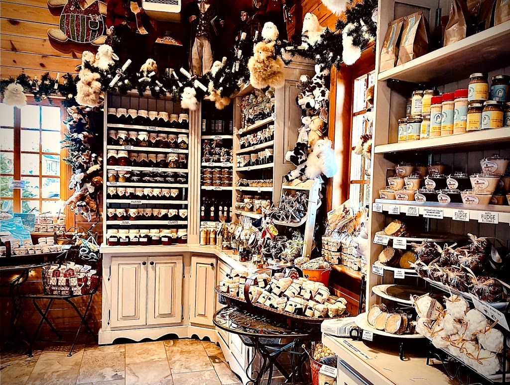 Verger Champêtre - Gîte & compagnie | 2300 Rue Cowie, Granby, QC J2J 0H4, Canada | Phone: (450) 379-5155