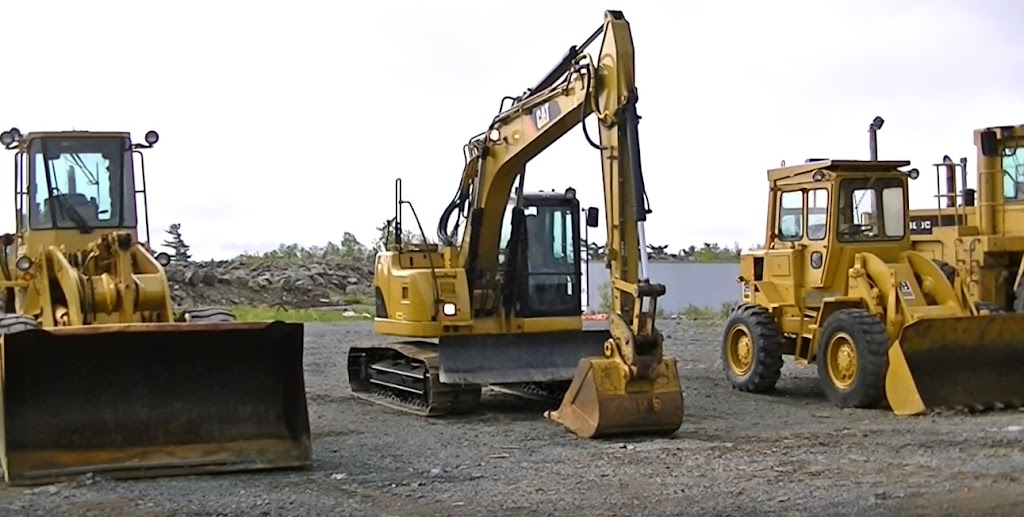 Simmons Tractor Ltd. | 44 Greentree Ave, Windsor Junction, NS B2T 1K1, Canada | Phone: (902) 719-7808