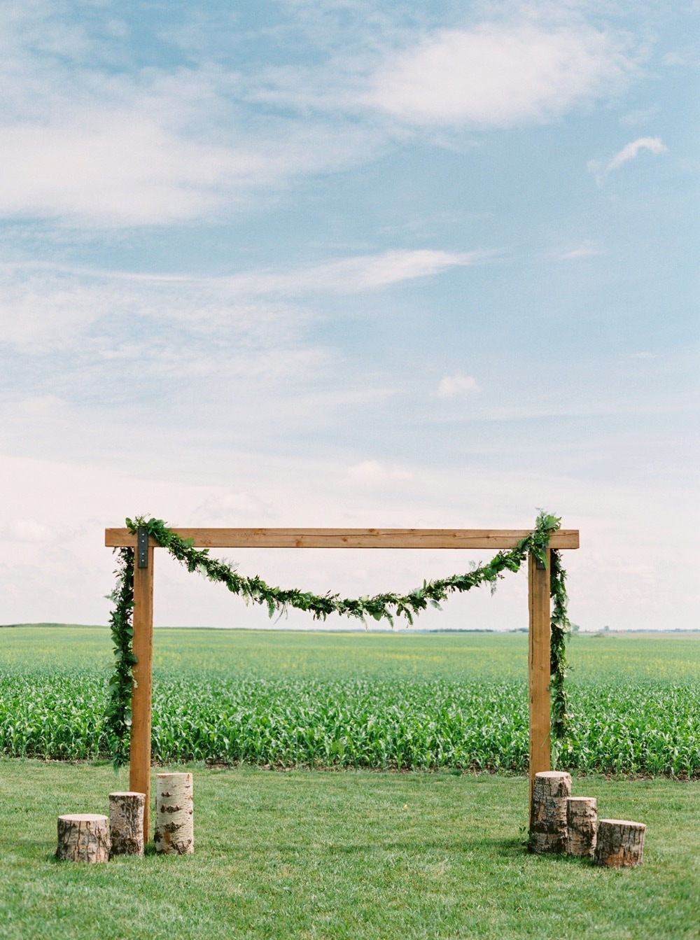 Willow Lane Barn, Olds | 33117, Range Rd 290, Bowden, AB T4H 1P2, Canada | Phone: (403) 556-7454