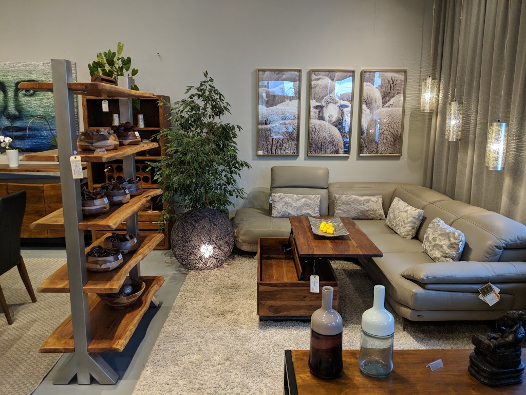 Rosewood Home & Condo | 733 Marine Dr, North Vancouver, BC V7M 1H4, Canada | Phone: (604) 969-1201