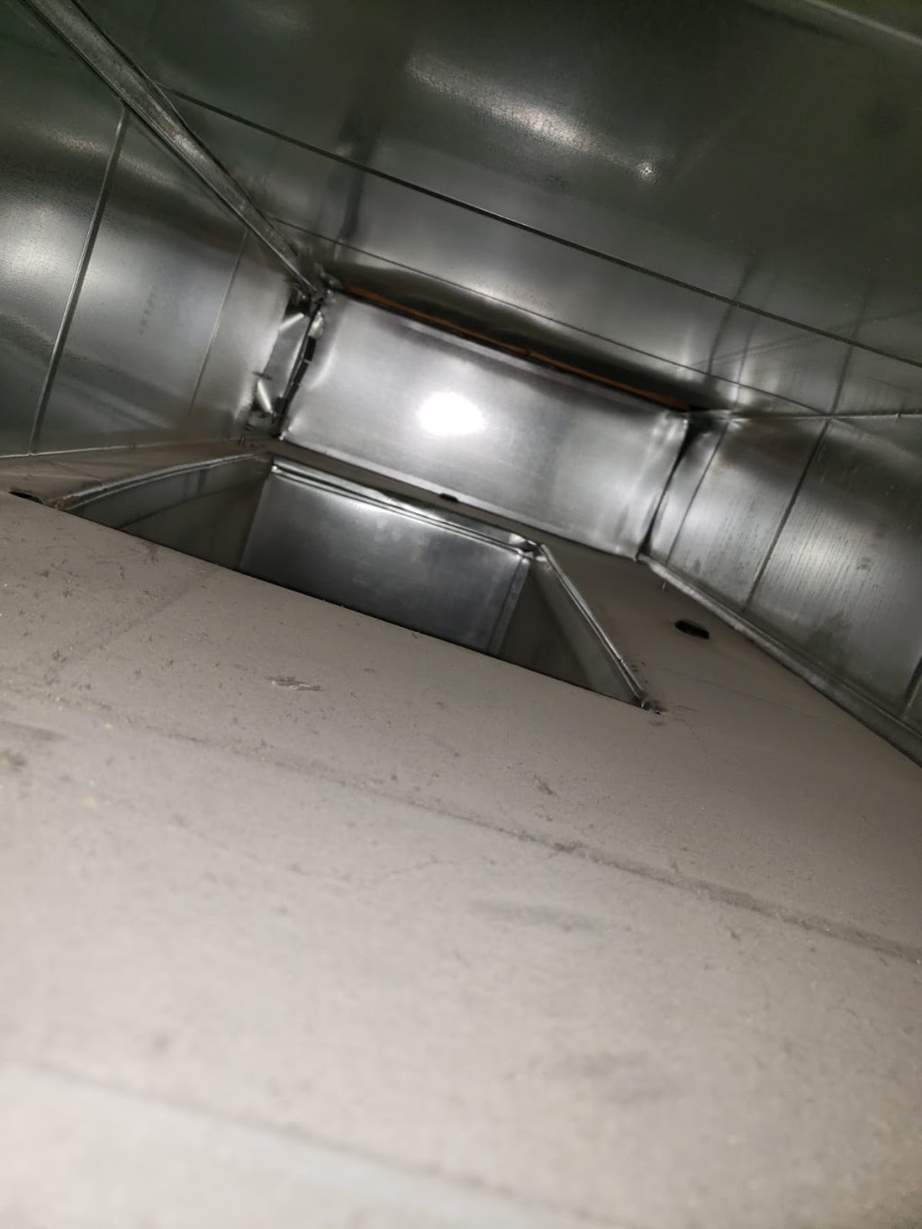 Desi Air Duct Cleaning Service | 991 Dundas St E, Whitby, ON L1N 2K1, Canada | Phone: (416) 881-3797