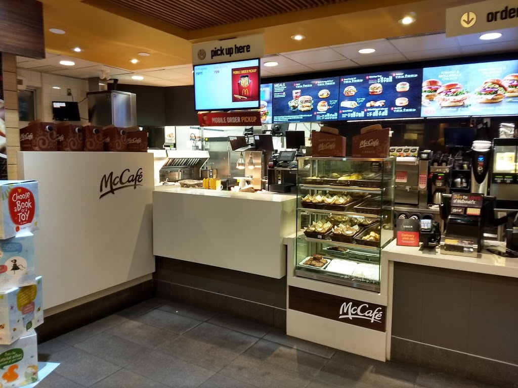McDonalds | 1920 68 St NE, Calgary, AB T1Y 6Y7, Canada | Phone: (403) 280-6388