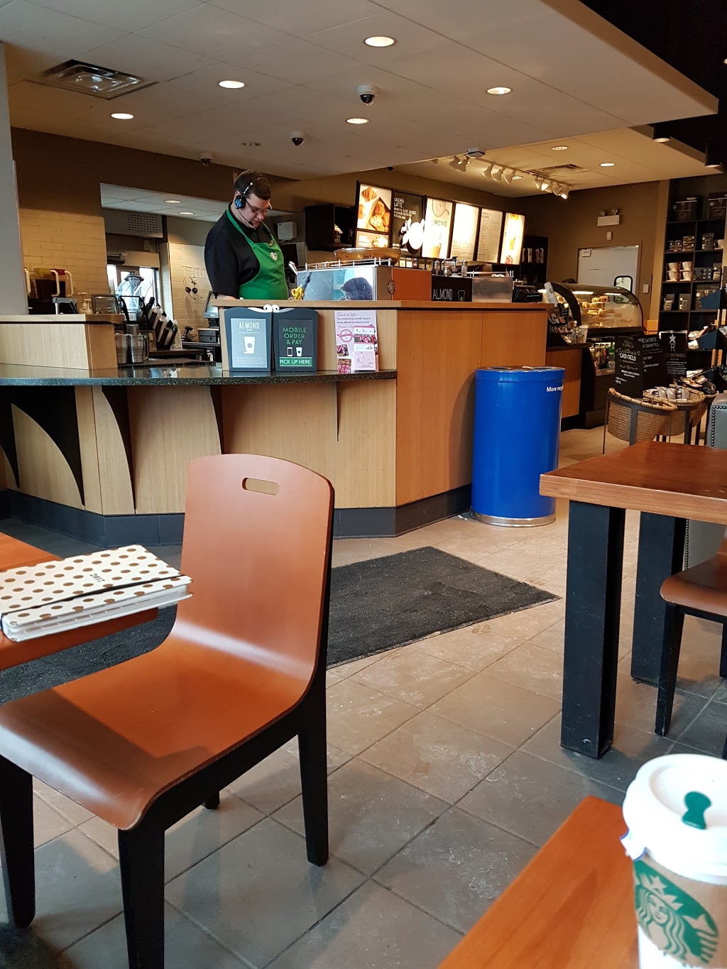 Starbucks | 615 Fanshawe Park Rd W unit 1, London, ON N6G 5B3, Canada | Phone: (519) 657-3731