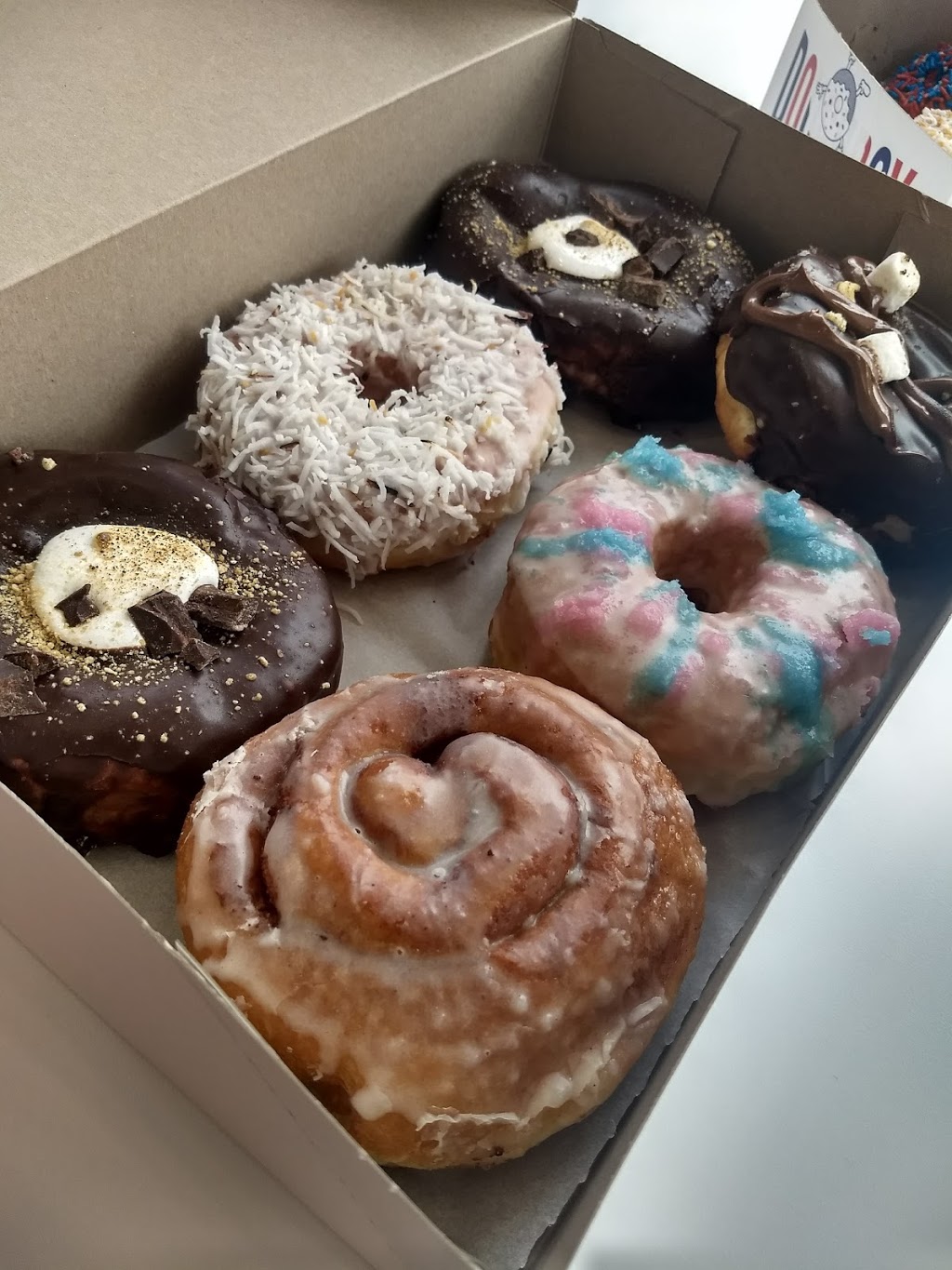 Doughboy Bakery and Cafe | 625 Greenhill Ave #13, Hamilton, ON L8K 5W9, Canada | Phone: (905) 865-3933