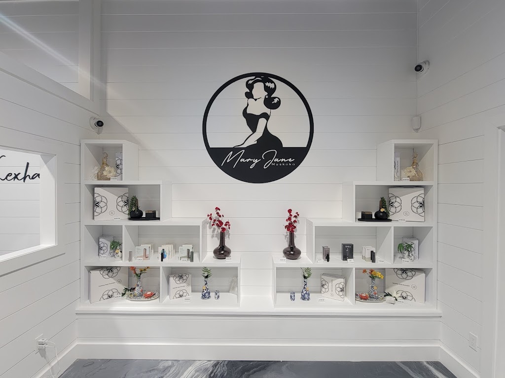 Mary Jane Muskoka | 440 Ecclestone Dr #13, Bracebridge, ON P1L 1Z6, Canada | Phone: (705) 394-7420