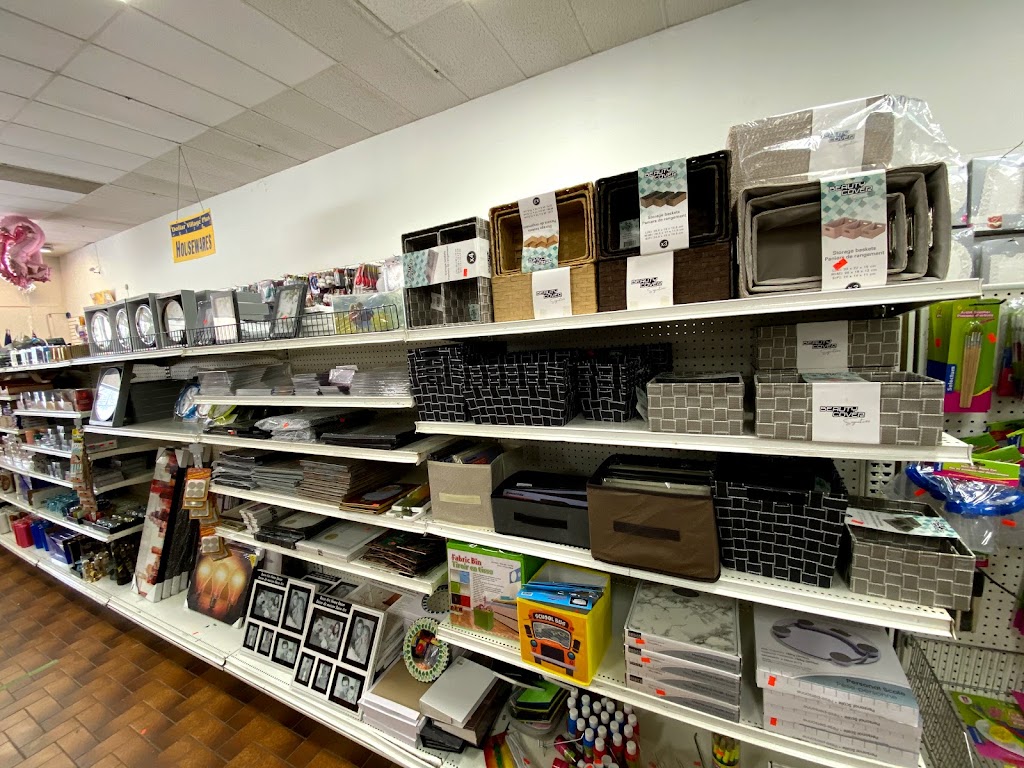 Dollar Village Plus | 416 Kerr St, Oakville, ON L6K 3C1, Canada | Phone: (905) 849-5741