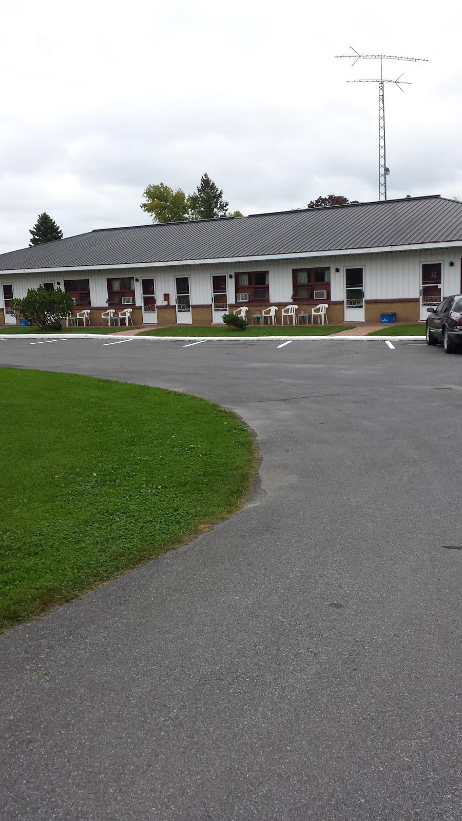 Johnstown Motel | 1843 2, Johnstown, ON K0E 1T1, Canada | Phone: (613) 657-3548