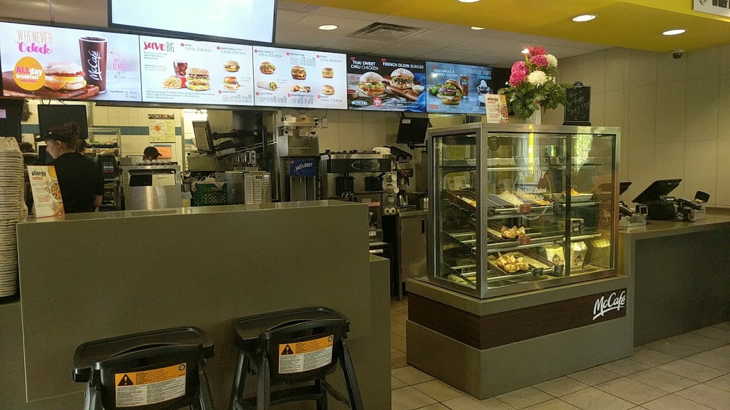 McDonalds | 77 Queensway East, Simcoe, ON N3Y 4M5, Canada | Phone: (519) 426-8085