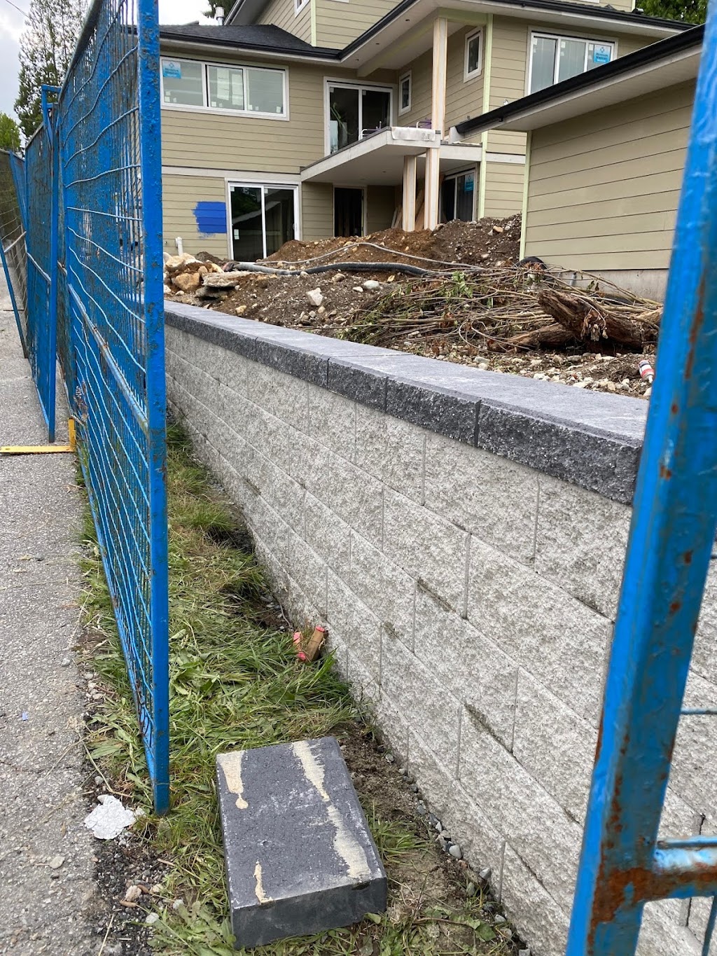 Gardner Landscaping & Home Maintenance | 960 Montroyal Blvd, North Vancouver, BC V7R 2H1, Canada | Phone: (778) 847-4351