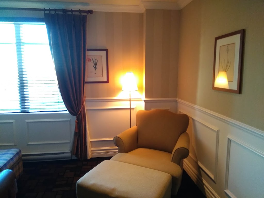 Le St-Martin Hôtel & Suites | 1400 Rue Maurice-Gauvin, Laval, QC H7S 2P1, Canada | Phone: (450) 902-3000