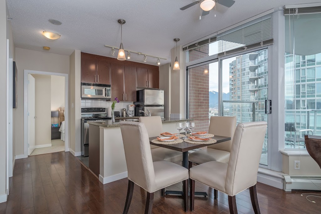 The Urban | 688 Abbott St Apt 1709, Vancouver, BC V6B 0B9, Canada | Phone: (236) 983-0306