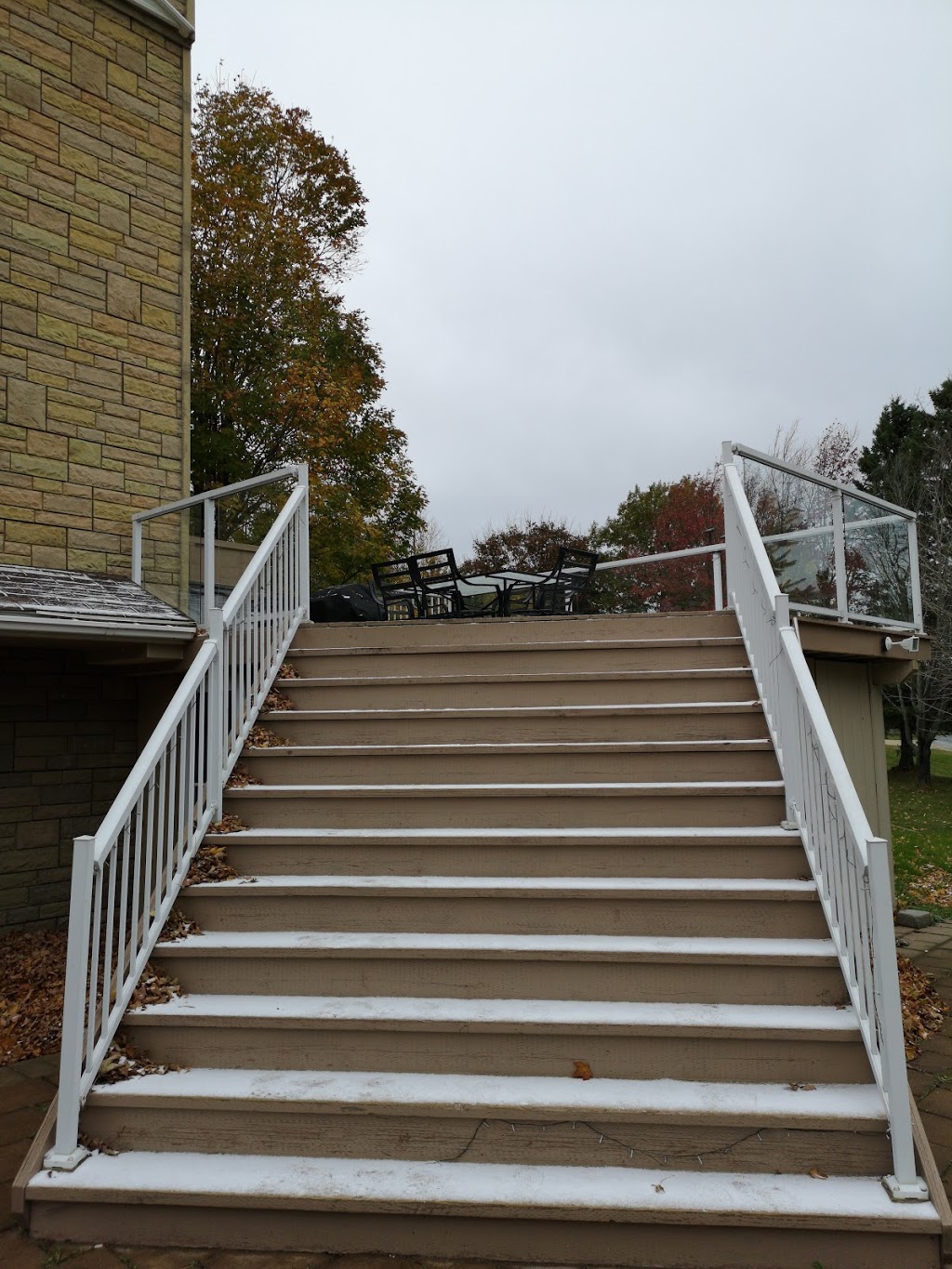 Blue North Chalet | 127 Scandia Ln, Ravenna, ON N0H 2E0, Canada | Phone: (416) 259-9188