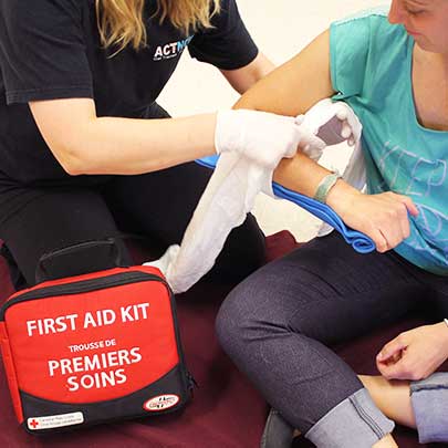 First Aid Guide Training - Hamilton | 449 Main St W, Hamilton, ON L8P 1K5, Canada | Phone: (877) 836-3683