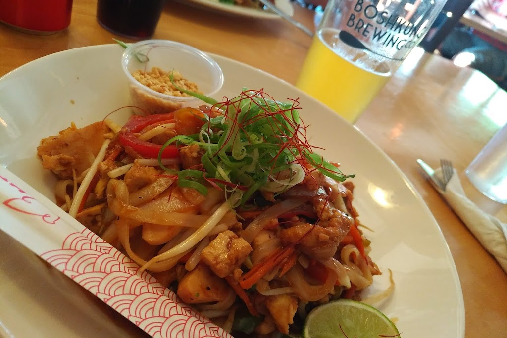 Maple Avenue Tap & Grill | 172 Highland St, Haliburton, ON K0M 1S0, Canada | Phone: (705) 457-1100