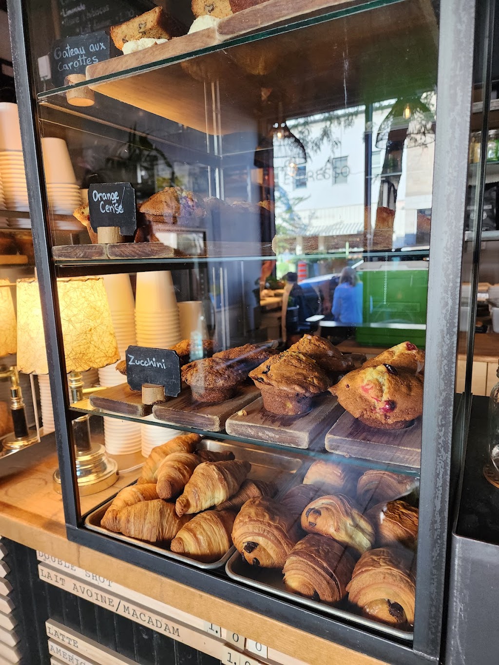 Campanelli | 4634 R. Notre Dame O, Montréal, QC H4C 1S4, Canada | Phone: (514) 933-7770