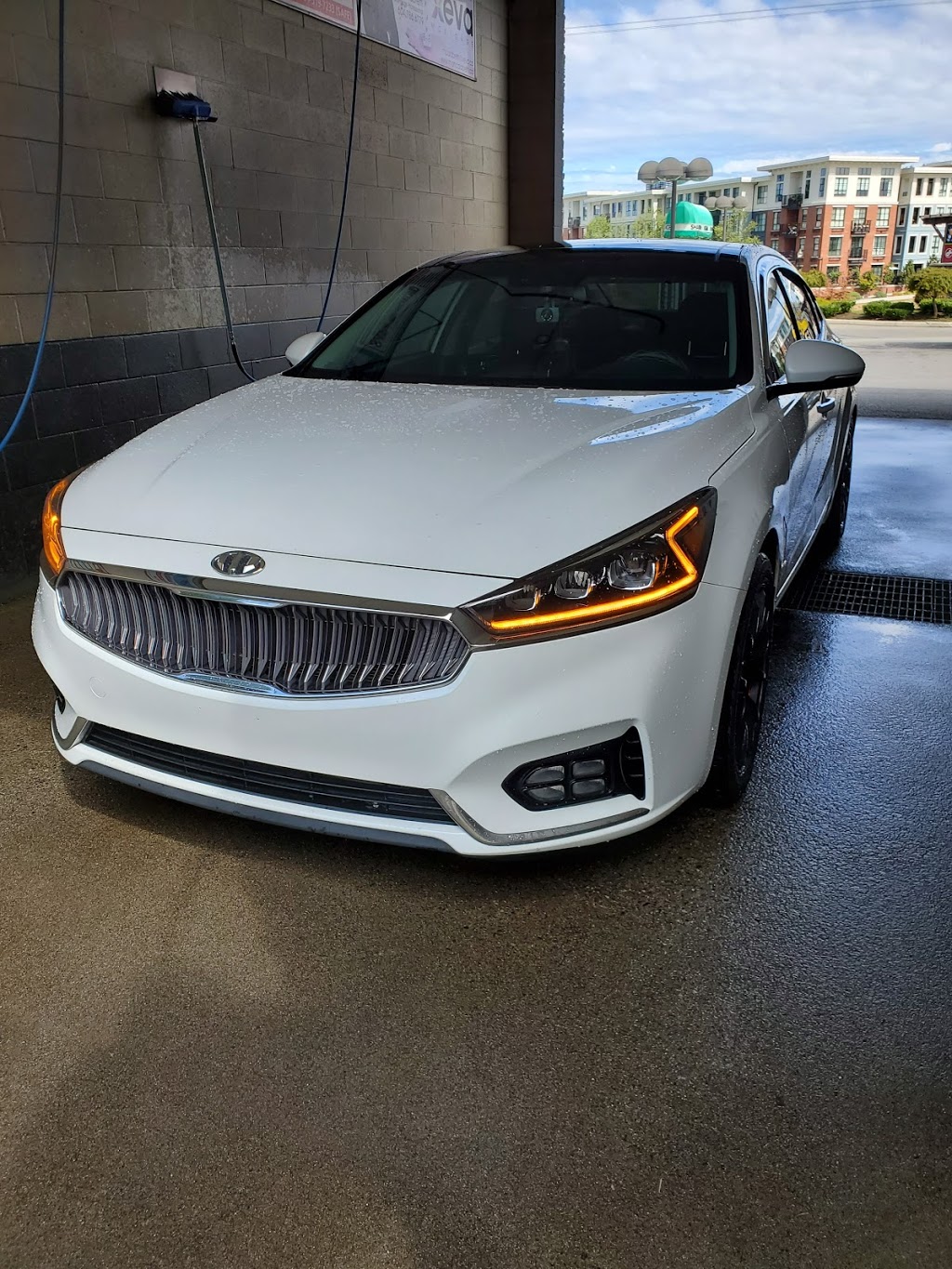 Suds City Carwash Ltd | 15110 32 Ave, Surrey, BC V3S 3M1, Canada | Phone: (778) 869-0679