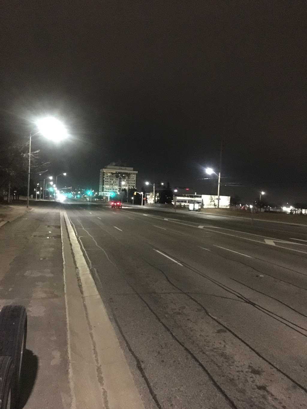 Esso | 5980 Hurontario St, Mississauga, ON L5R 3T6, Canada | Phone: (905) 502-0674