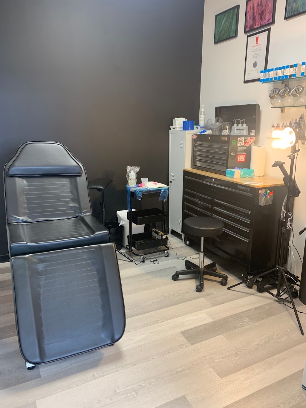 Ink Bar Tattoo Studio | 35 Jarvis St, Fort Erie, ON L2A 2S3, Canada | Phone: (905) 991-4408