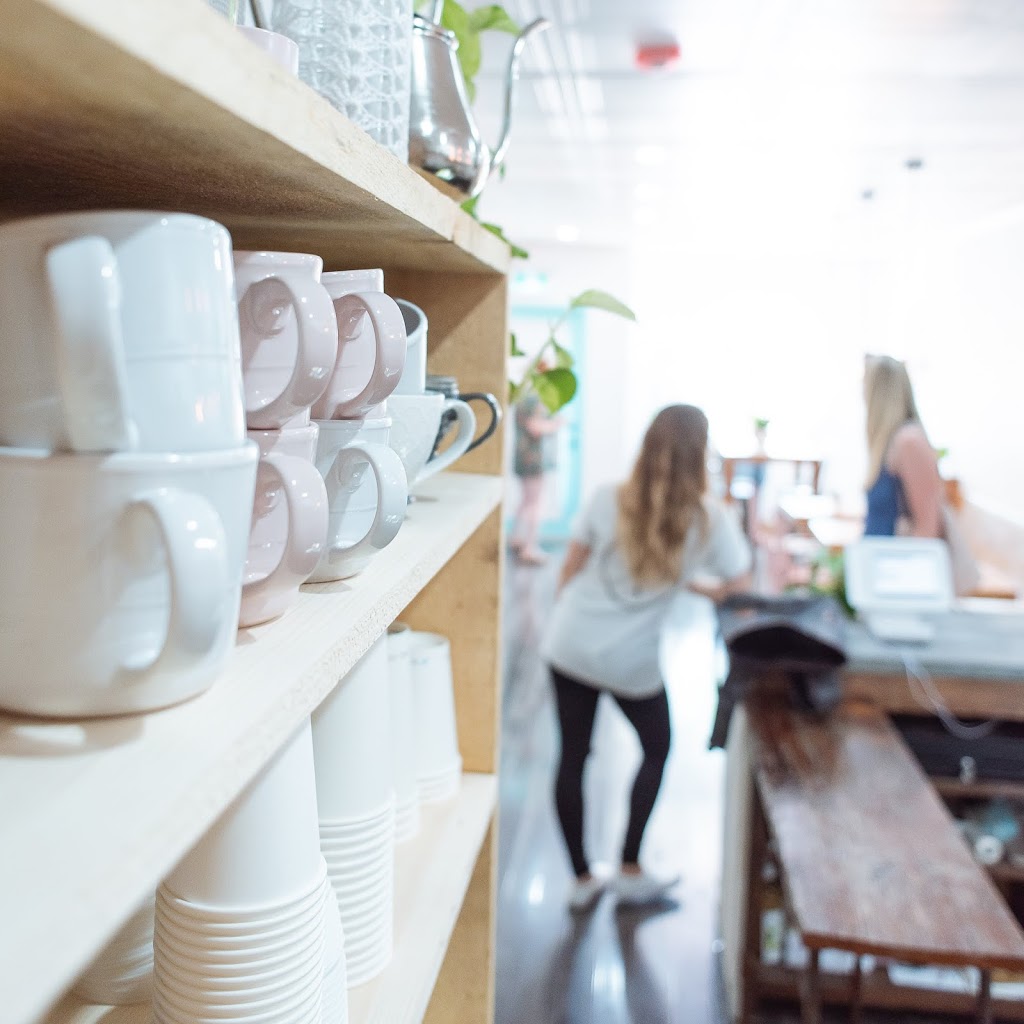 Electric Juicery & Cafe | 19 Queen St S, Tottenham, ON L0G 1W0, Canada | Phone: (905) 406-0778