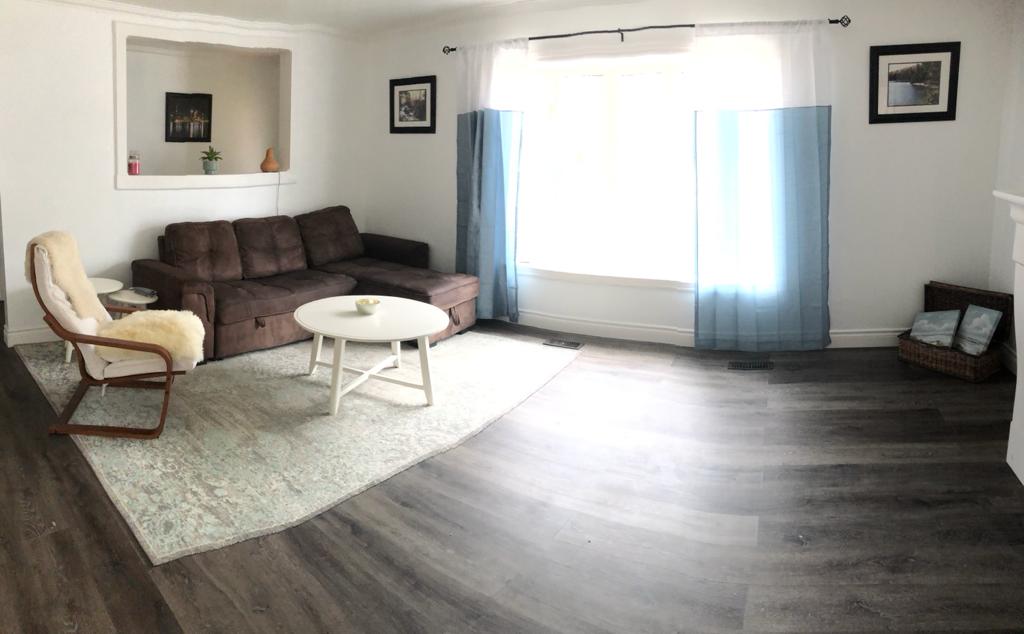 Wasaga_beach_house | 17 Leslie Anne Dr, Wasaga Beach, ON L9Z 2N6, Canada | Phone: (416) 561-4909