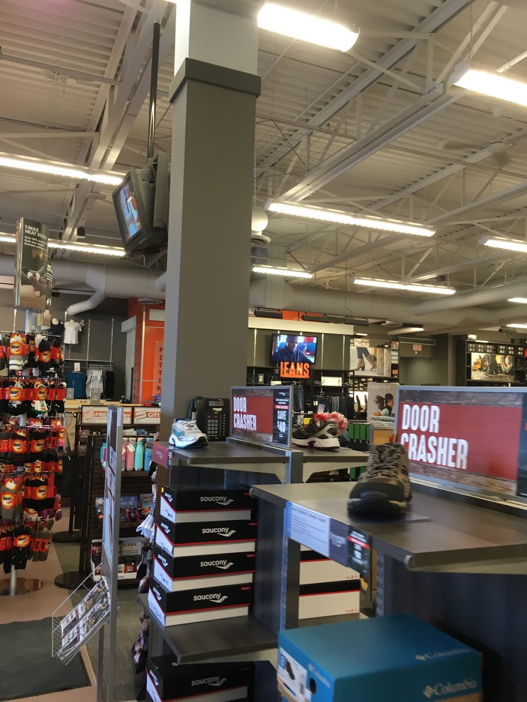 Marks | North Hill Mall, 1632 14 Ave NW Unit 1658, Calgary, AB T2N 1M7, Canada | Phone: (403) 220-9242