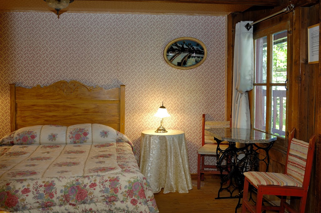 Auberge des Dunes | 118 Chemin de la Basse Ville, LIsle-aux-Grues, QC G0R 1P0, Canada | Phone: (418) 248-0129