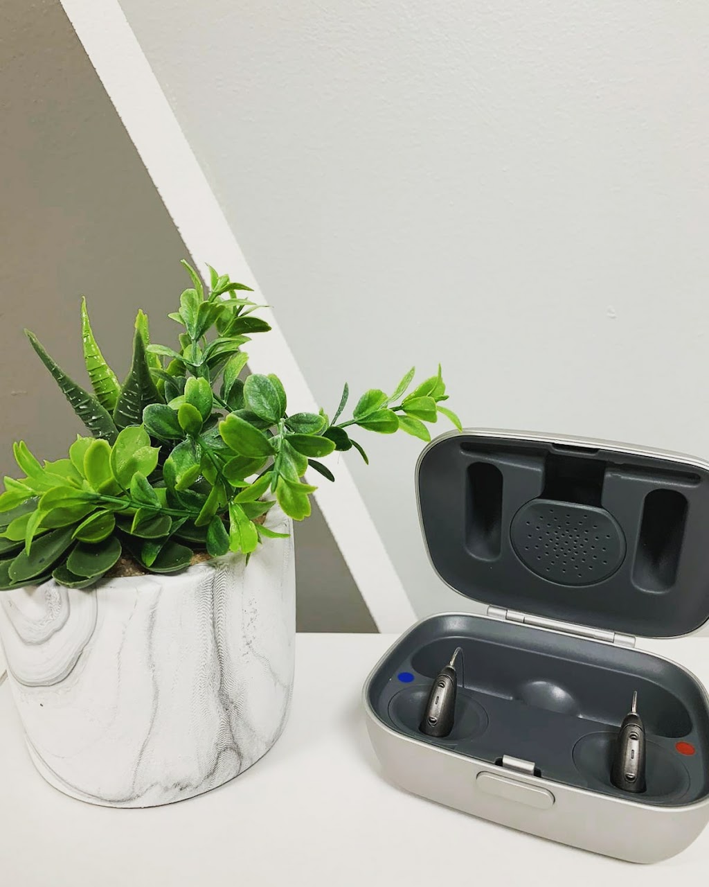 Exquisite Hearing Clinic | 22 Richmond St Unit 101, Richmond Hill, ON L4C 3Y1, Canada | Phone: (905) 884-4327