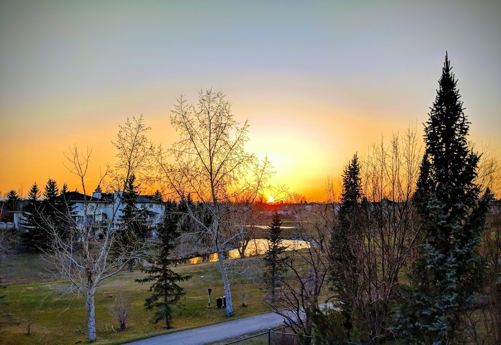 Eaglequest Golf Douglasdale | 7 Douglas Woods Dr SE, Calgary, AB T2Z 1K2, Canada | Phone: (403) 279-7913